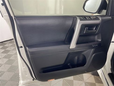 Used 2019 Toyota 4Runner Limited image 13