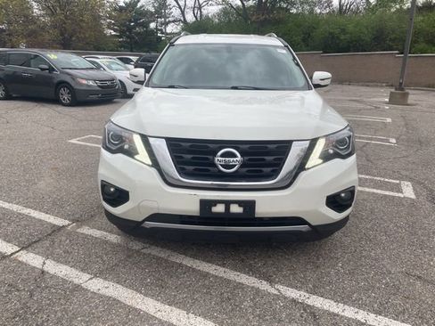 Used 2019 Nissan Pathfinder SV AWD/4WD image 8