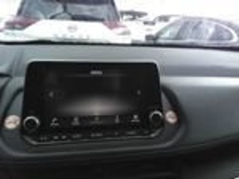 Used 2024 Nissan Rogue S FWD image 7