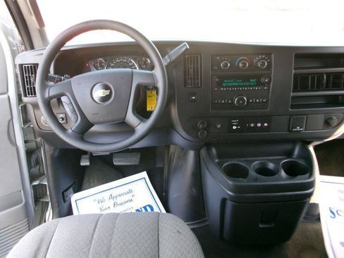 Used 2018 Chevrolet Express 3500 LT w/ LT Preferred Equipment Group RWD image 13