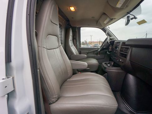 Used 2020 Chevrolet Express 2500 Work Van w/ Driver Convenience Package image 22
