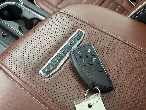 Used 2024 GMC Sierra 3500 Denali Ultimate AWD/4WD image 10