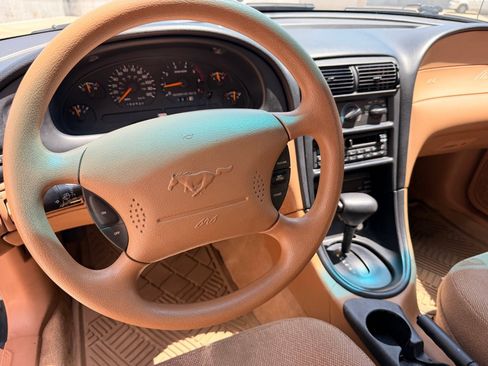 Used 1998 Ford Mustang Convertible RWD image 11