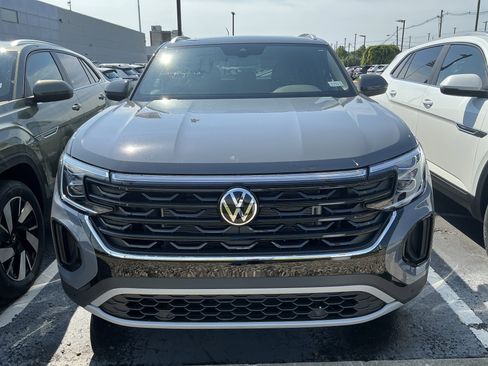 New 2026 Volkswagen Atlas Cross Sport SE AWD/4WD image 3