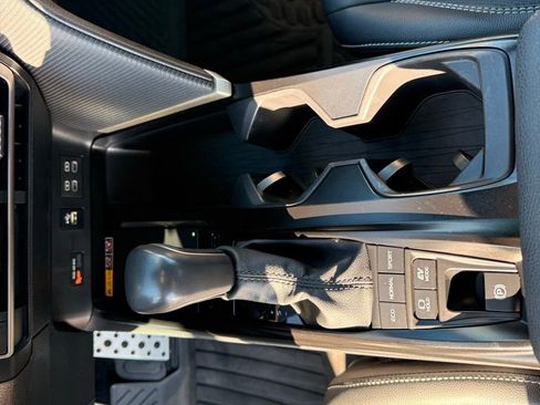 Used 2025 Toyota Camry SE w/ Convenience Package image 19