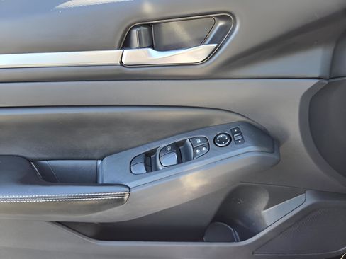 Used 2022 Nissan Altima 2.5 SV image 26