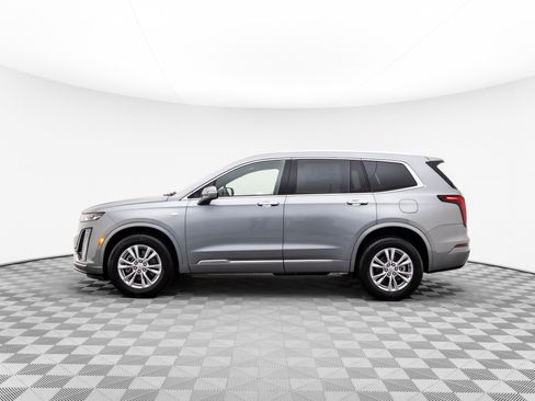 New 2025 Cadillac XT6 Luxury image 4
