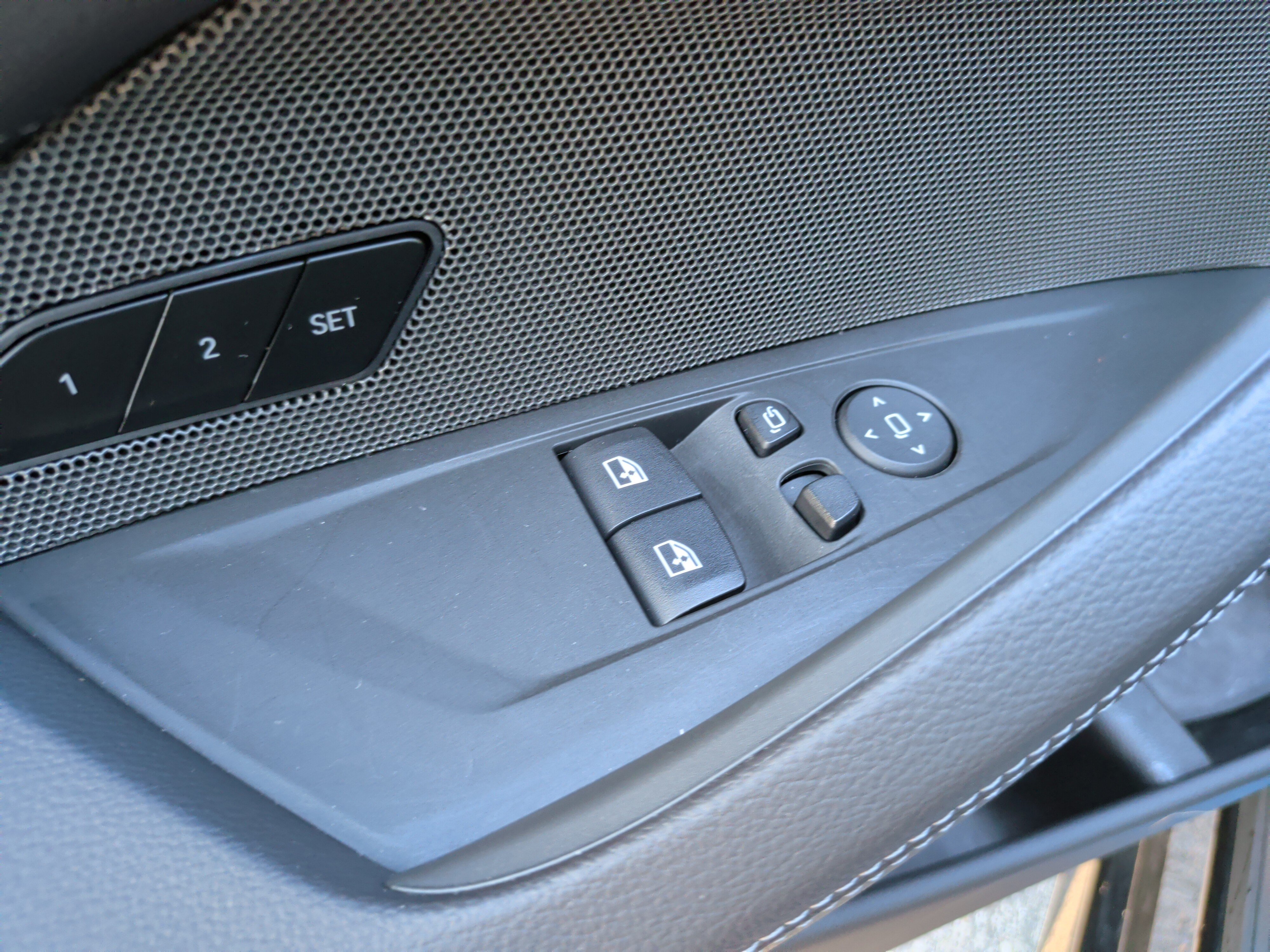 Used 2026 BMW M440i Coupe w/ Premium Package RWD image 30