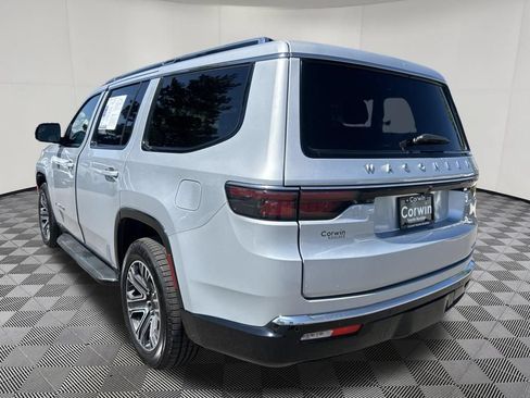 Used 2024 Jeep Wagoneer Series II w/ Flexible Seating Group AWD/4WD image 5