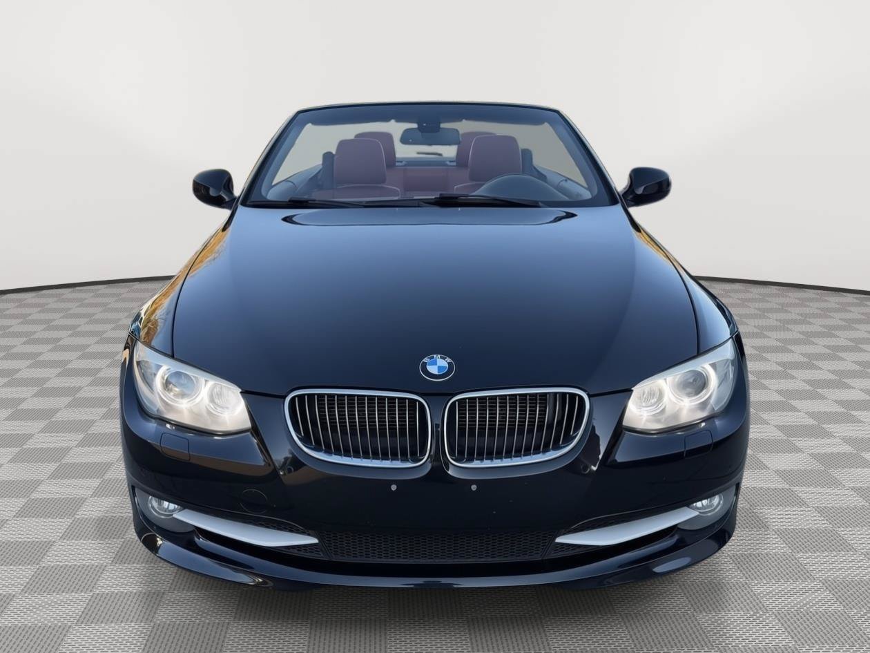Used 2013 BMW 328i Convertible RWD image 2