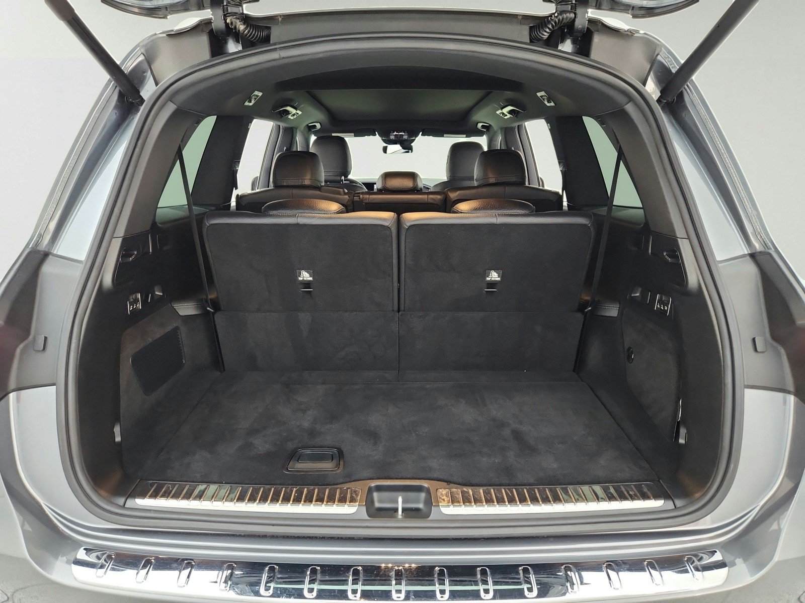 Used 2024 Mercedes-Benz GLS 450 4MATIC image 34
