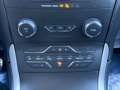 Used 2020 Ford Edge ST-Line image 36