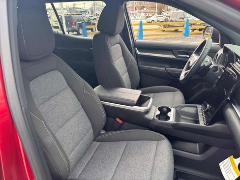 Used 2026 GMC Terrain Elevation image 30