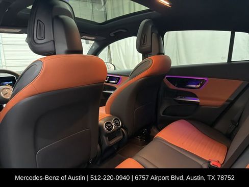 Used 2024 Mercedes-Benz GLC 300 4MATIC image 19