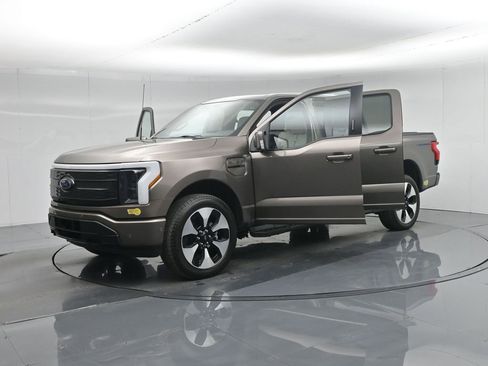 Certified 2022 Ford F150 Lightning Platinum image 33