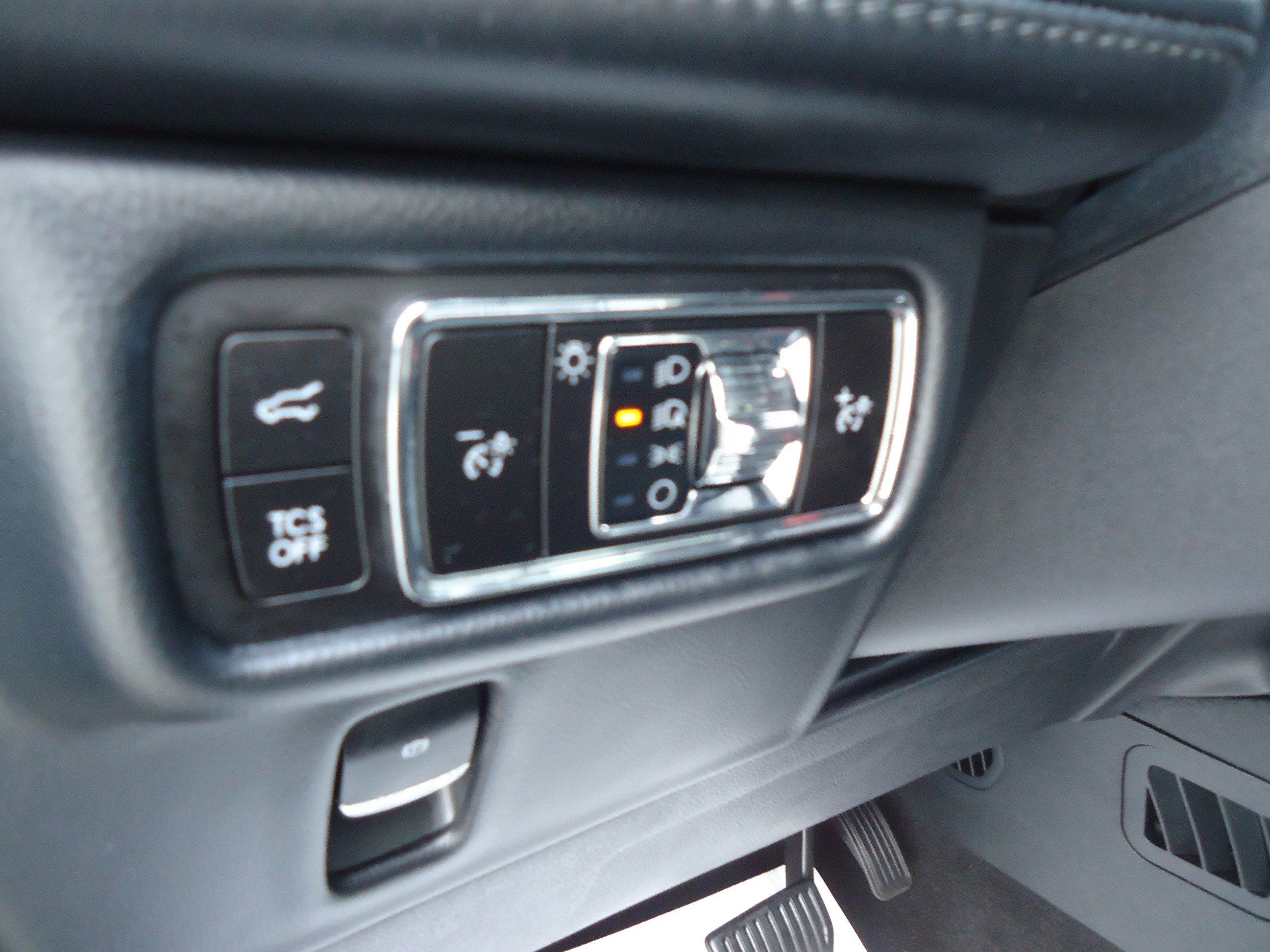 Used 2023 Lincoln Nautilus Reserve w/ Equipment Group 201A AWD/4WD image 14