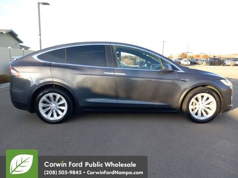 Used 2019 Tesla Model X Long Range image 2