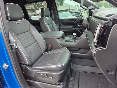 Used 2024 GMC Sierra 1500 AT4X AWD/4WD image 17