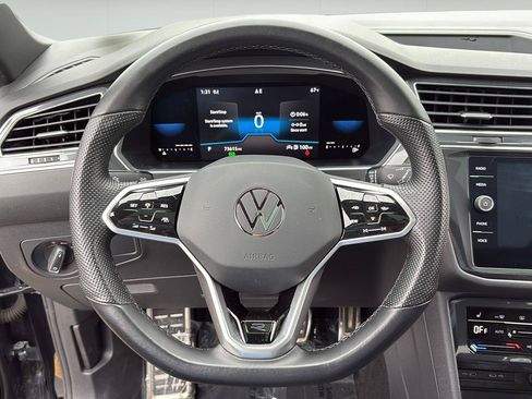 Used 2022 Volkswagen Tiguan SE R-Line AWD/4WD image 13