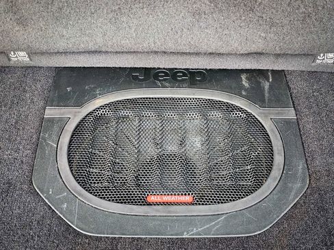 Certified 2023 Jeep Wrangler Sport S image 32