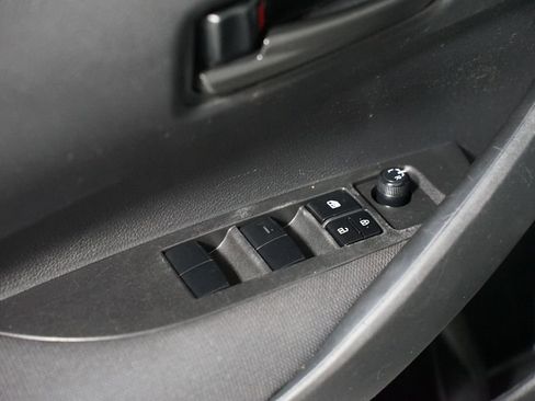 Used 2022 Toyota Corolla LE image 27