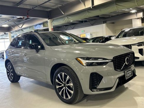 Certified 2025 Volvo XC60 B5 Plus image 1