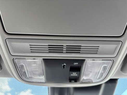 Used 2020 Honda Odyssey EX image 21