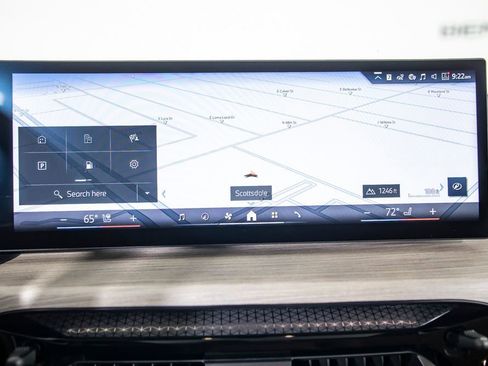 Used 2025 BMW 330i Sedan w/ Premium Package image 40