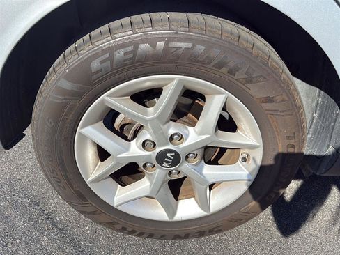 Used 2020 Kia Soul S FWD image 8