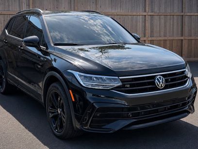 Used 2024 Volkswagen Tiguan SE R-Line