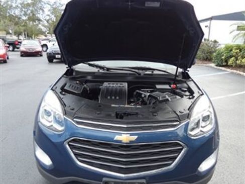 Used 2017 Chevrolet Equinox LT w/ Convenience Package image 6