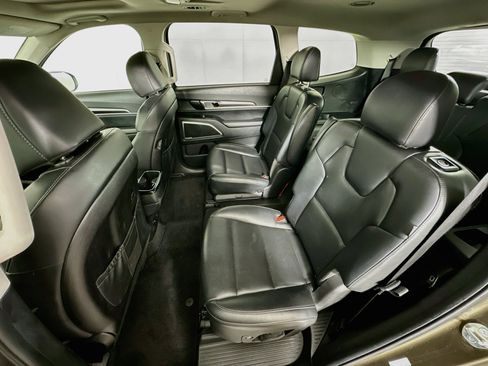 Used 2025 Kia Telluride S AWD/4WD image 29