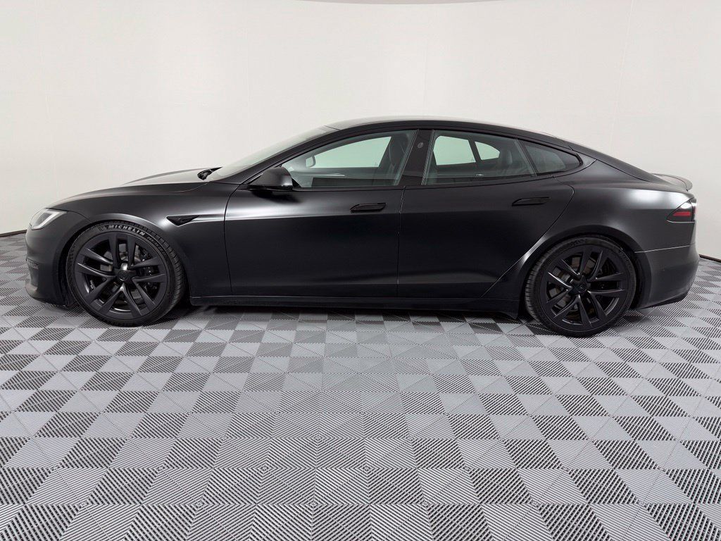 Used 2022 Tesla Model S Plaid AWD/4WD image 2