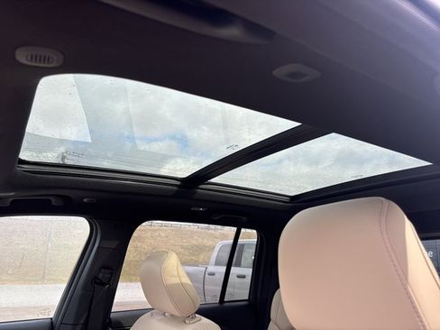 New 2025 Jeep Grand Cherokee Limited w/ Trailer Tow Package image 17