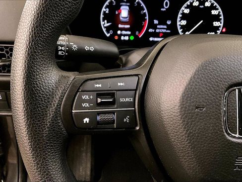 Used 2025 Honda HR-V LX image 17