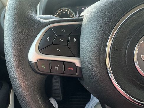 Used 2019 Jeep Renegade Sport image 18