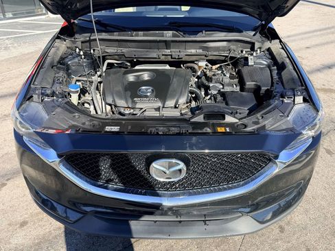 Used 2017 MAZDA CX-5 Touring image 11