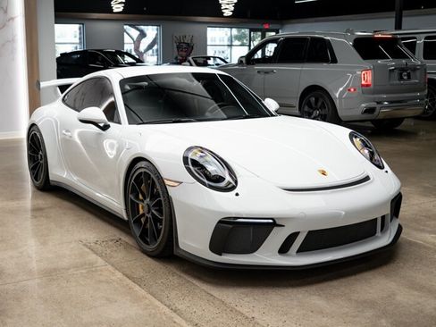 Used 2018 Porsche 911 GT3 RWD image 8