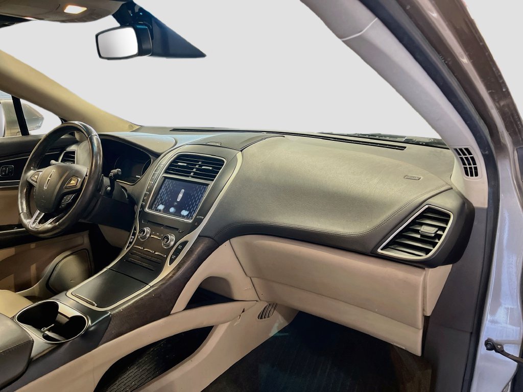 Used 2018 Lincoln MKX Select w/ Select Plus Package AWD/4WD image 30