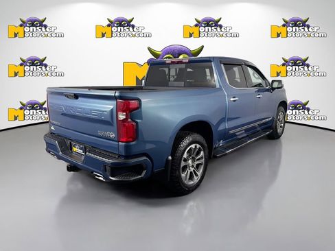 Used 2024 Chevrolet Silverado 1500 High Country w/ Z71 Off-Road Package AWD/4WD image 5