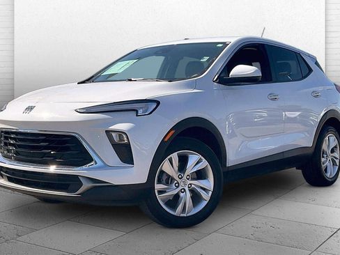 Used 2025 Buick Encore GX Preferred AWD/4WD image 14