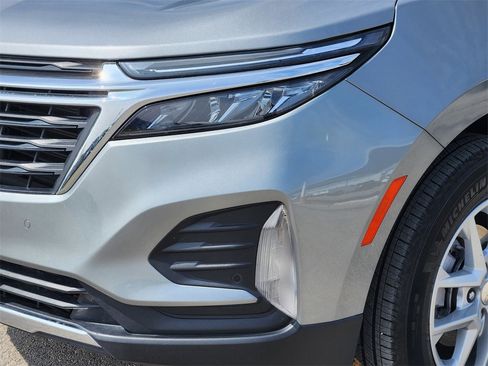 Used 2024 Chevrolet Equinox LT image 9