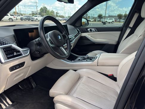 Used 2024 BMW X5 M60i AWD/4WD image 3