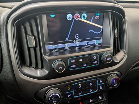 Used 2017 GMC Canyon SLE w/ All Terrain Package AWD/4WD image 11