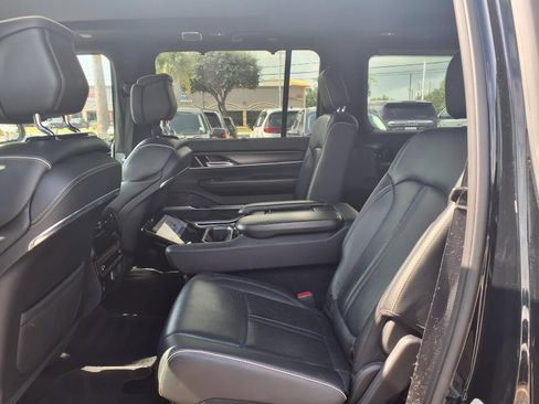 Used 2024 Jeep Grand Wagoneer Series II w/ Quick Order Packagew 28T AWD/4WD image 18