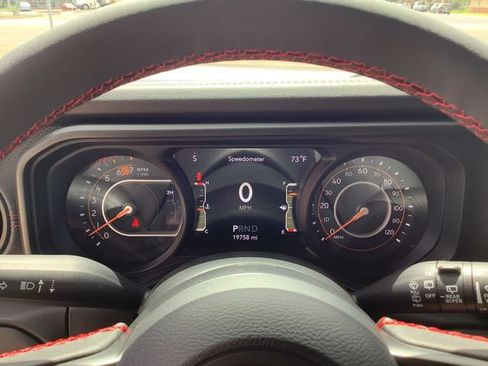 Used 2024 Jeep Wrangler Unlimited Rubicon AWD/4WD image 14