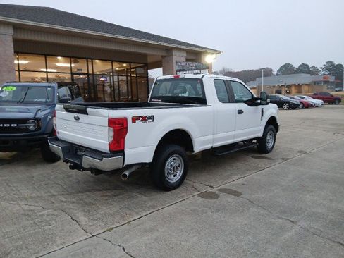 Used 2020 Ford F250 XL w/ Power Equipment Group image 3