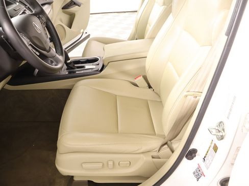 Used 2017 Acura RDX AWD image 11