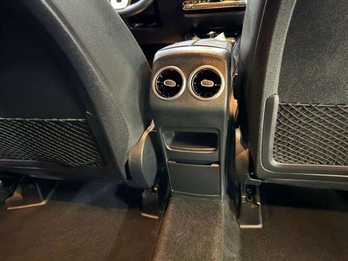 Used 2021 Mercedes-Benz GLB 250 image 73