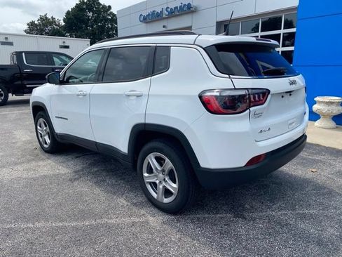 Used 2024 Jeep Compass Latitude w/ Altitude Special Edition AWD/4WD image 3